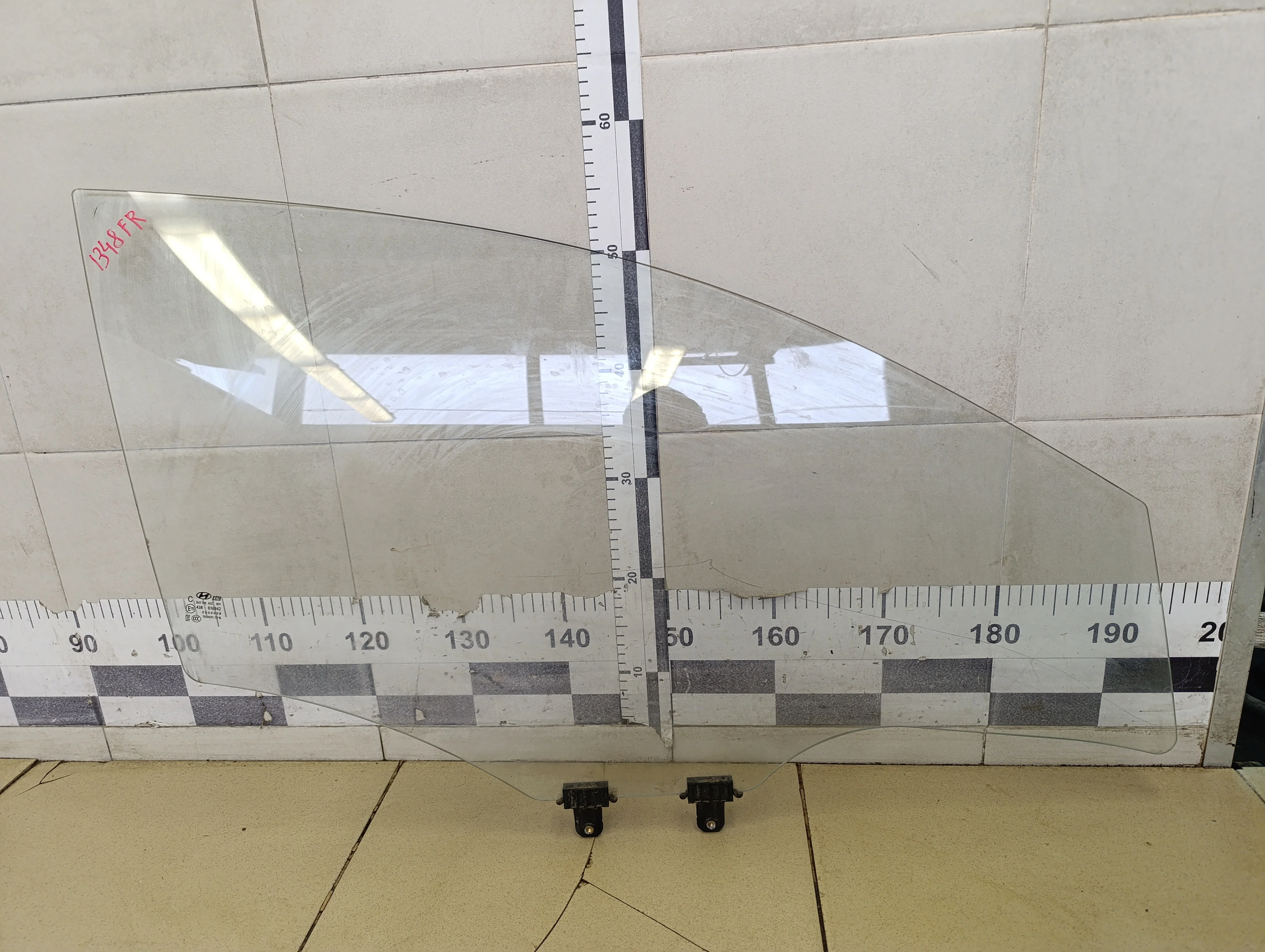 Стекло двери передней правой Solaris 2017>