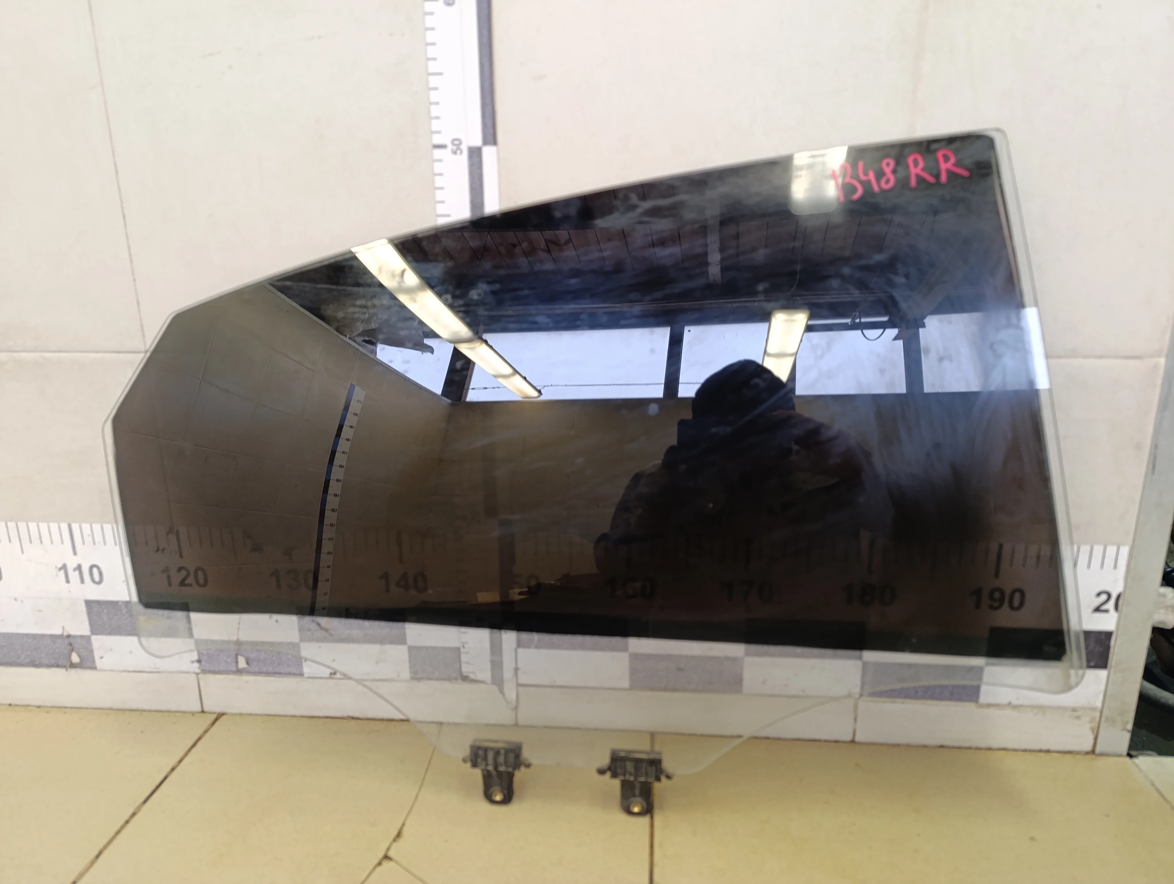 Стекло двери задней правой Solaris 2017>