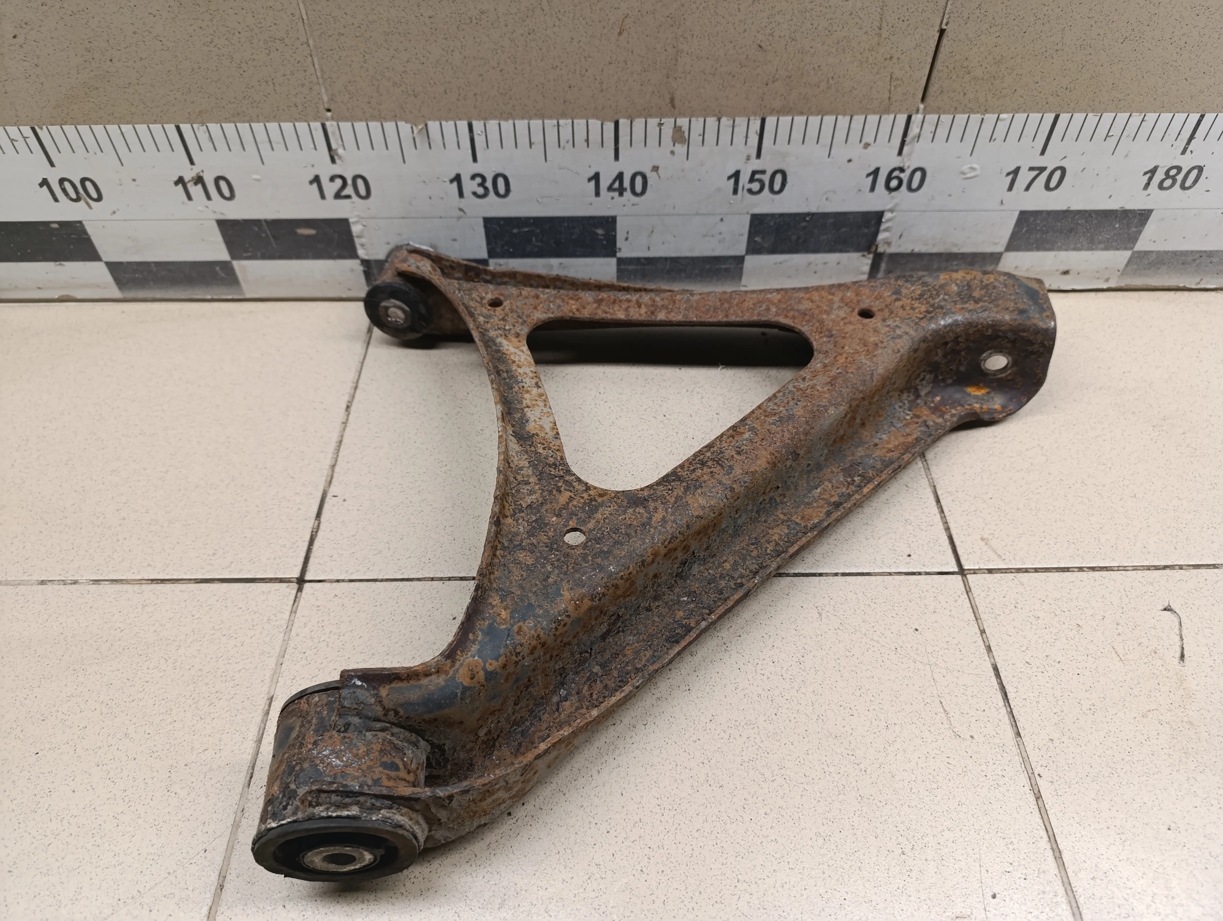 Рычаг задний нижний правый Cayenne 2003-2010