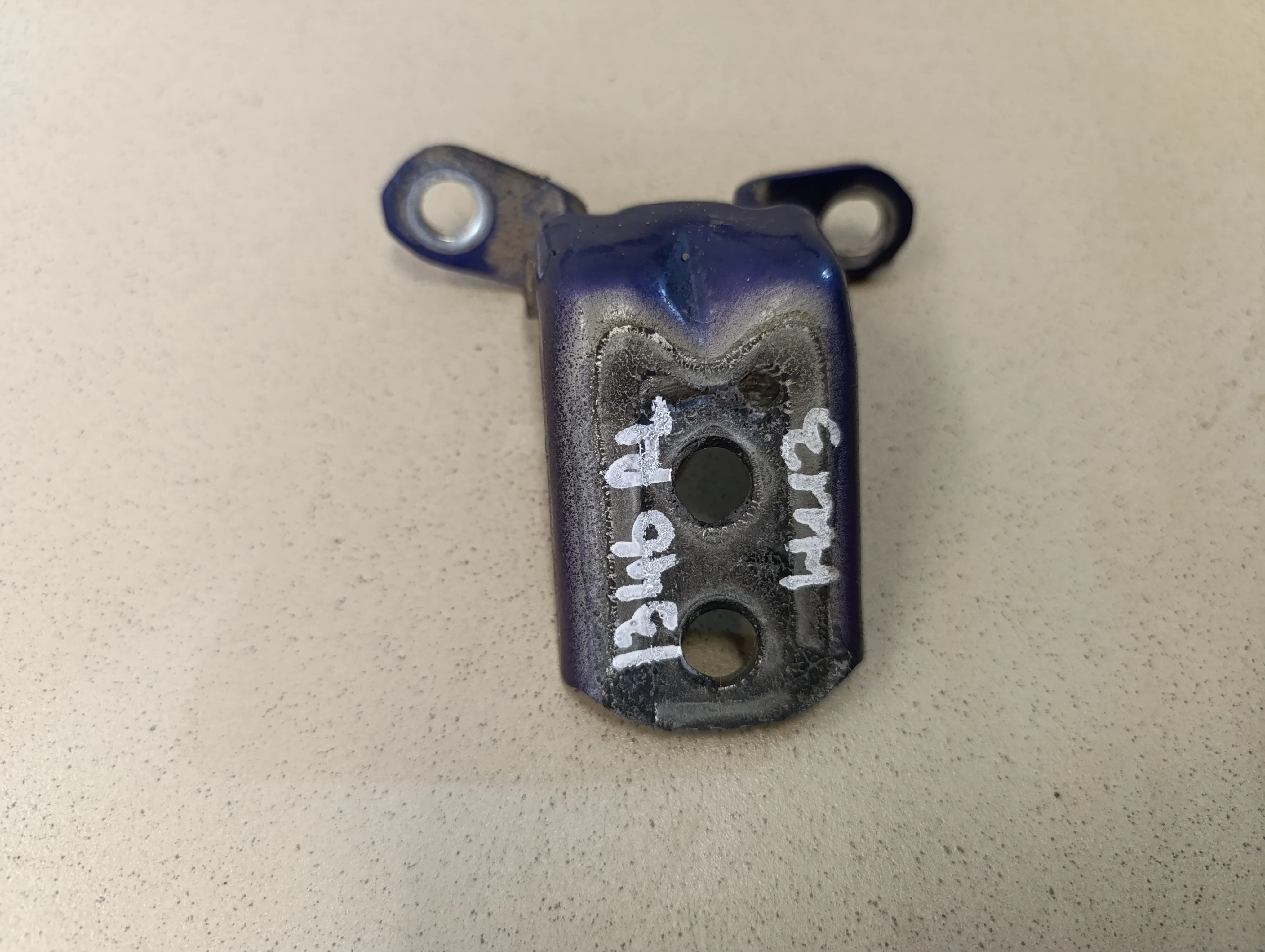 Петля двери Juke (F15) 2011>