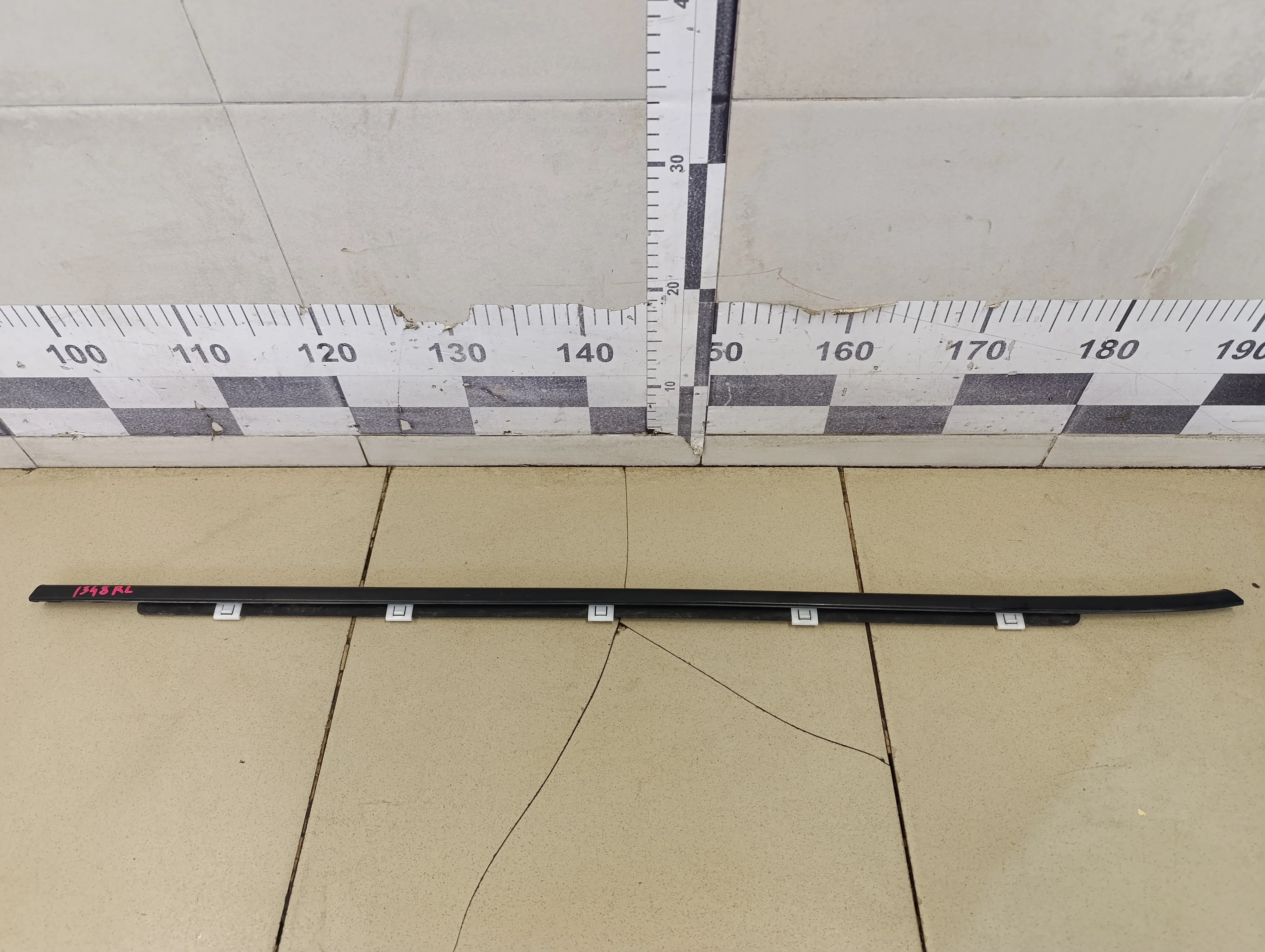 Накладка стекла заднего левого Solaris 2017>