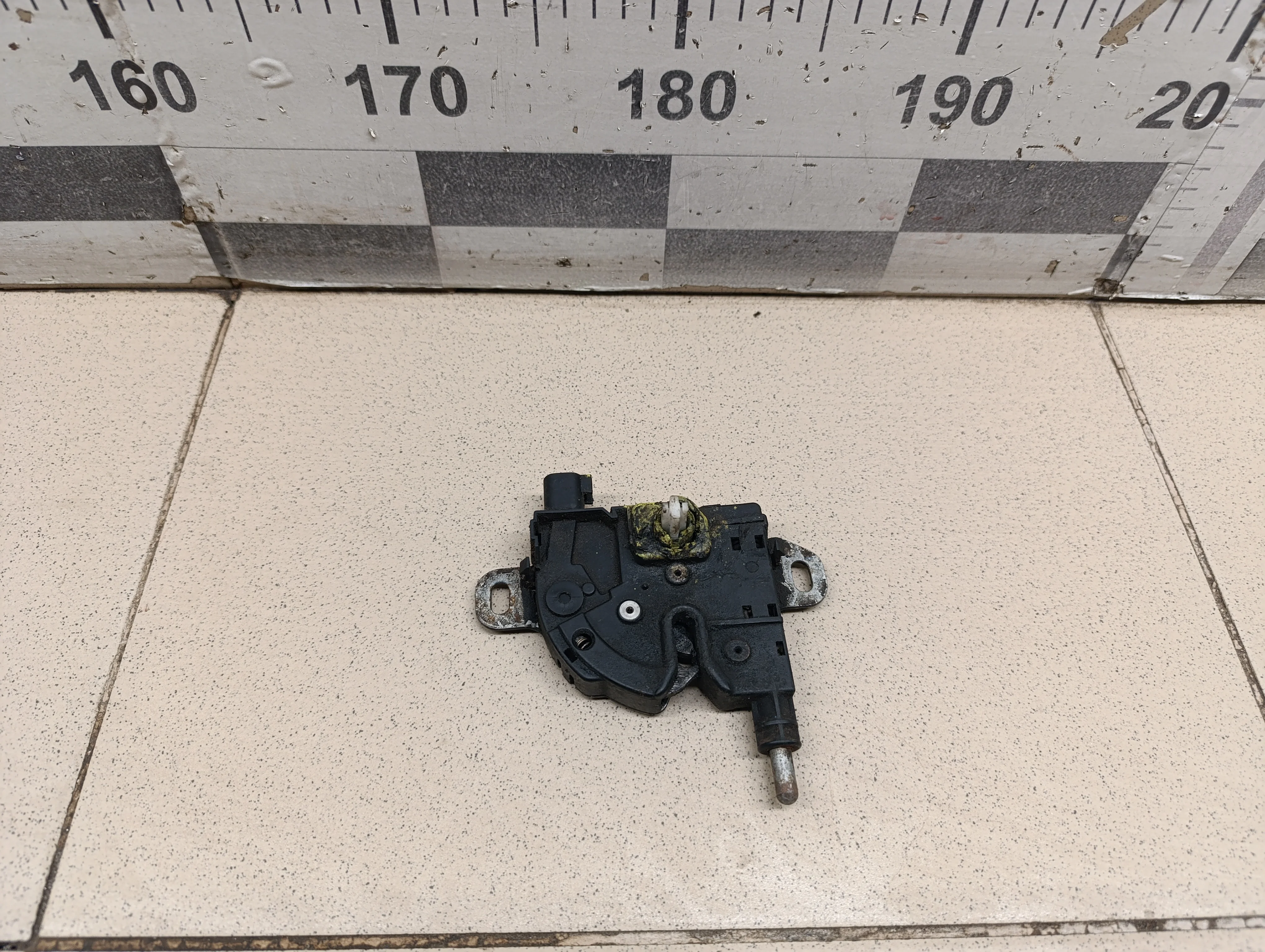 Замок капота Focus II 2005-2008