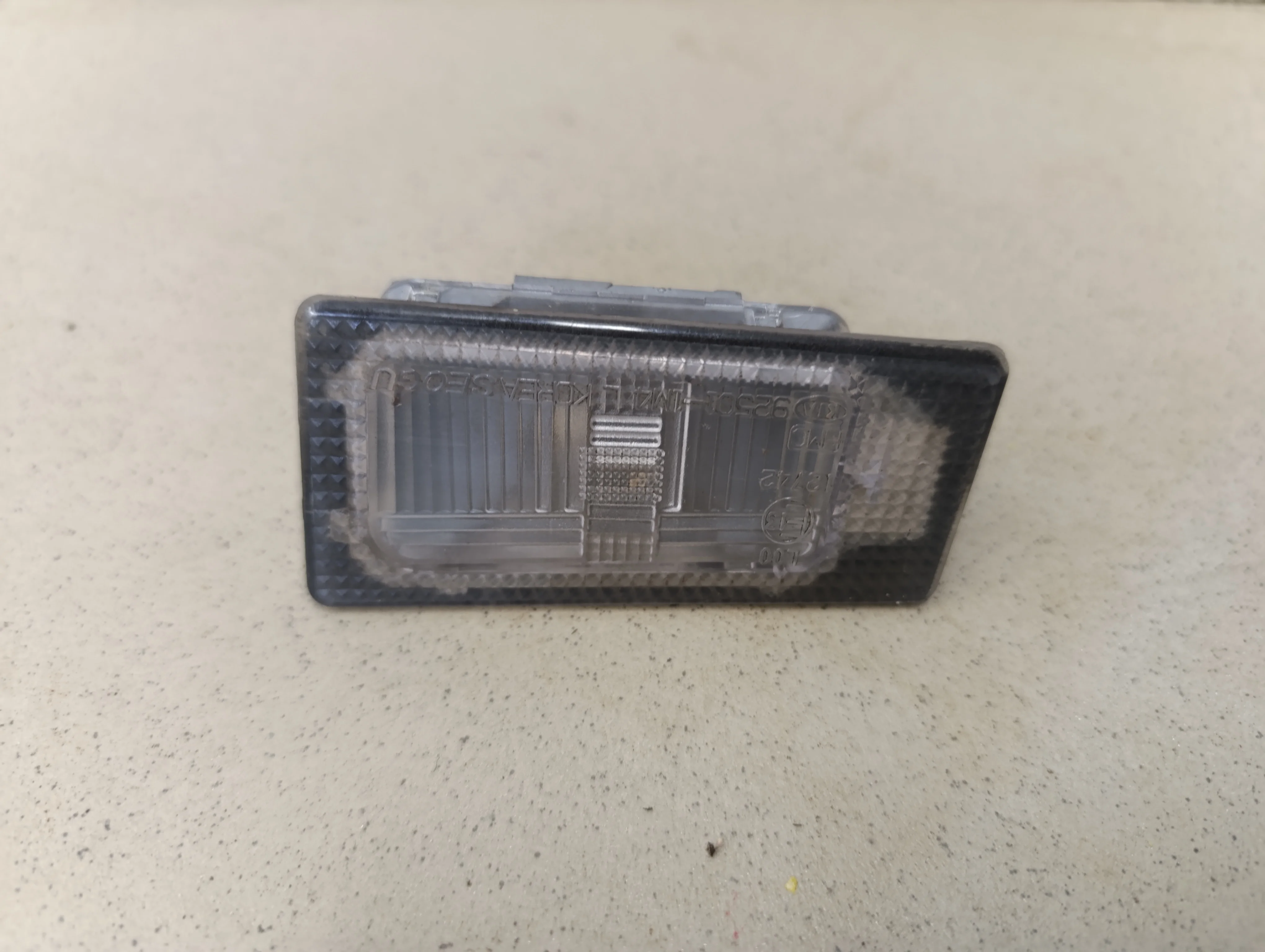 Фонарь подсветки номера Solaris 2017>