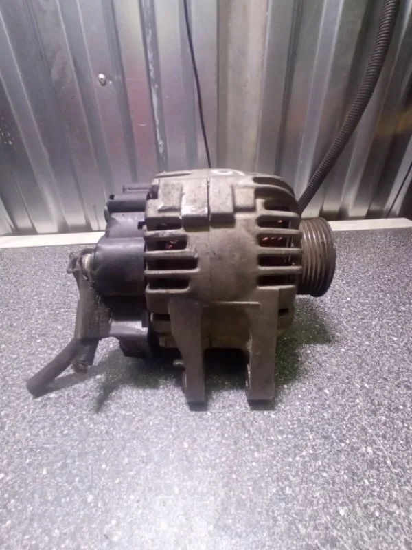 Генератор Kia Sorento JC