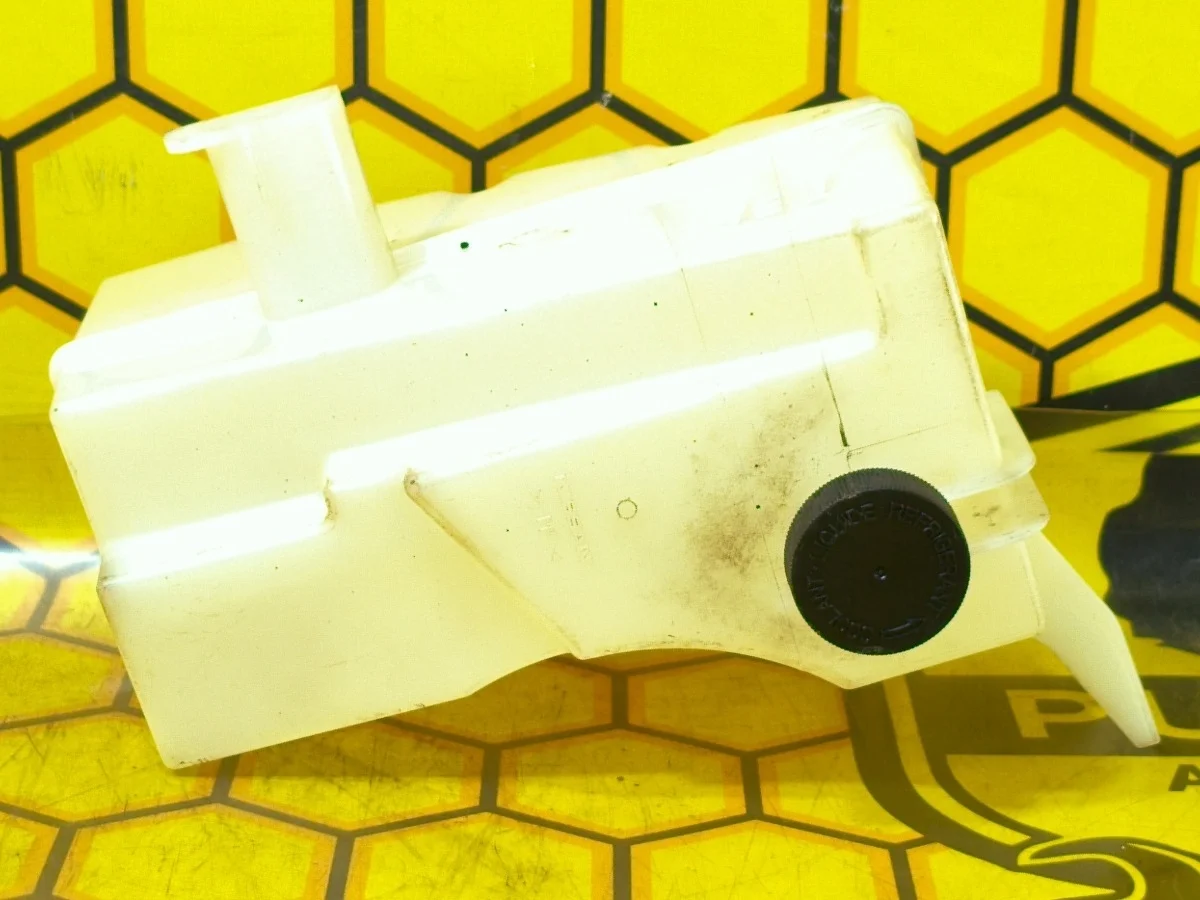 Бачок расширительный Nissan X-TRAIL 2008 21711JG000 T31 QR25DE