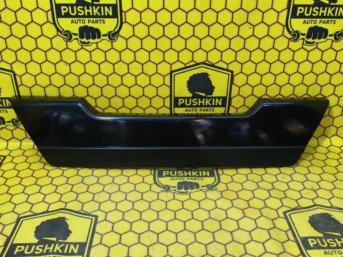 Накладка крышки багажника Nissan X-TRAIL 2008 90901JG00D T31 QR25DE