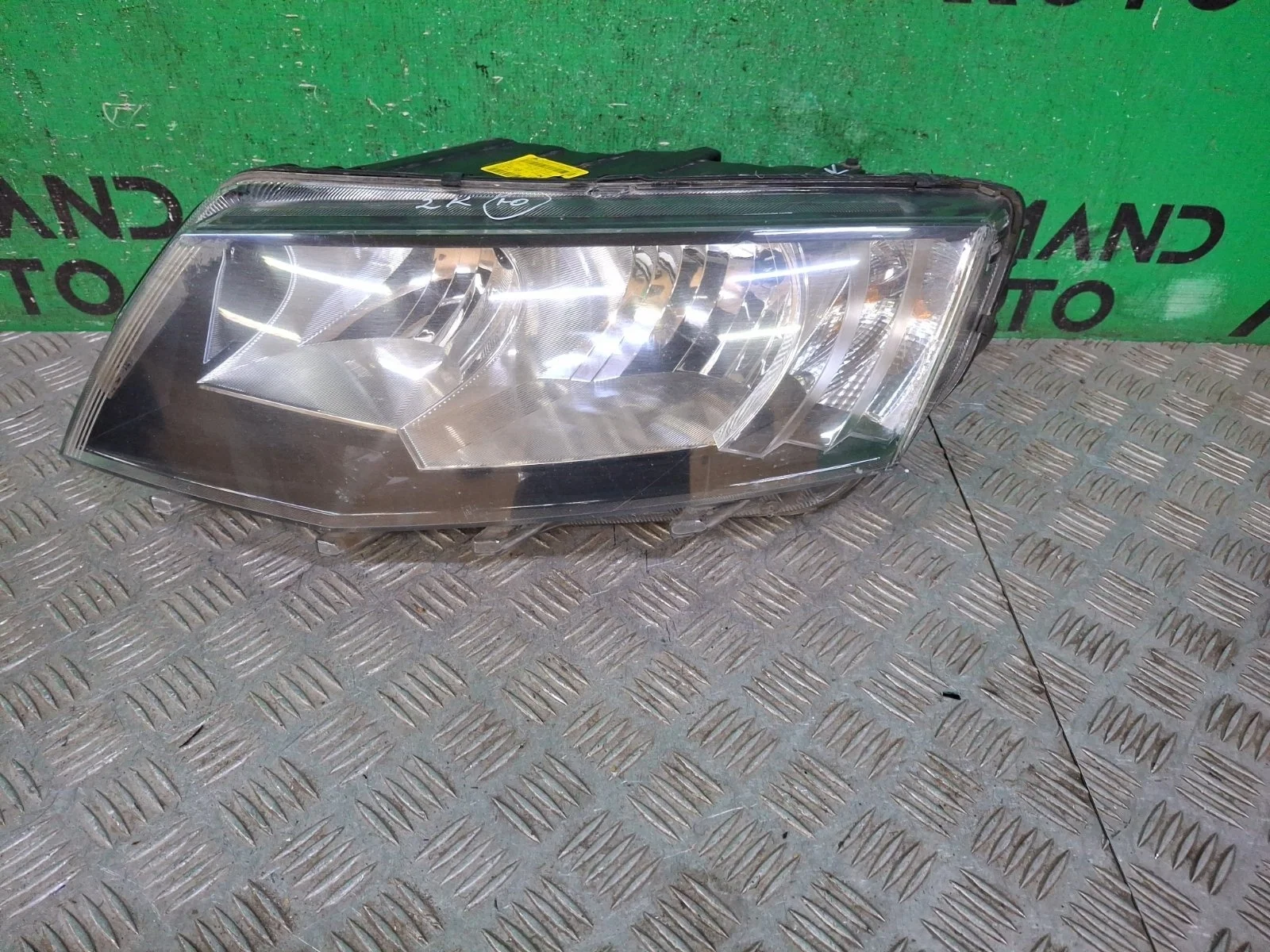 Фара Skoda Octavia 2013-2017 A7 (5E)