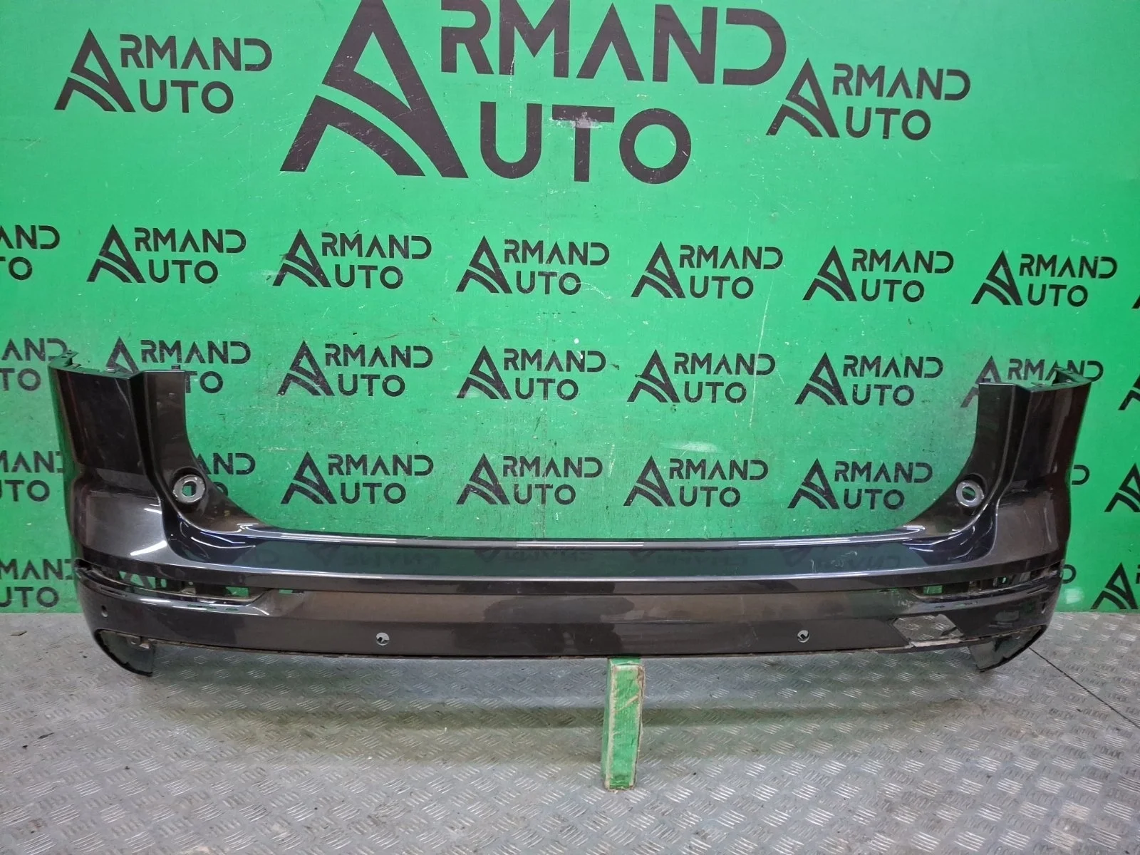 Бампер Volvo XC60 2017-2021