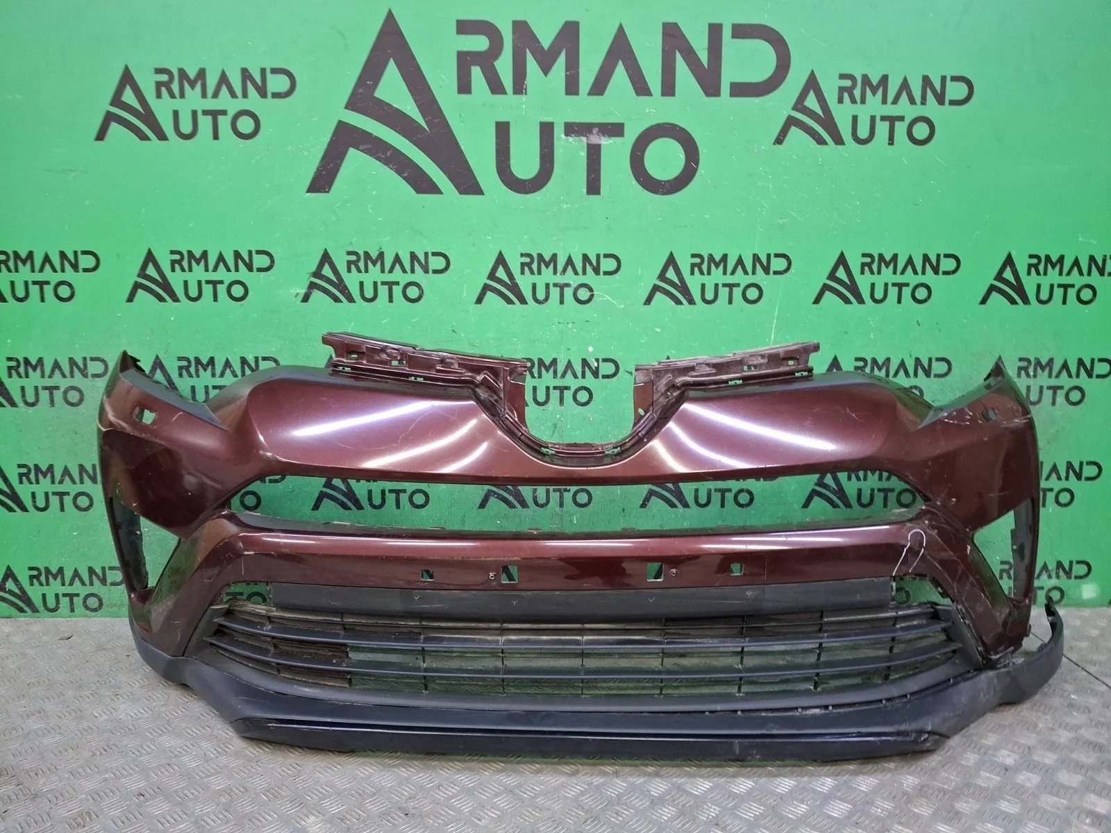 Бампер Toyota RAV4 2015-2019 CA40