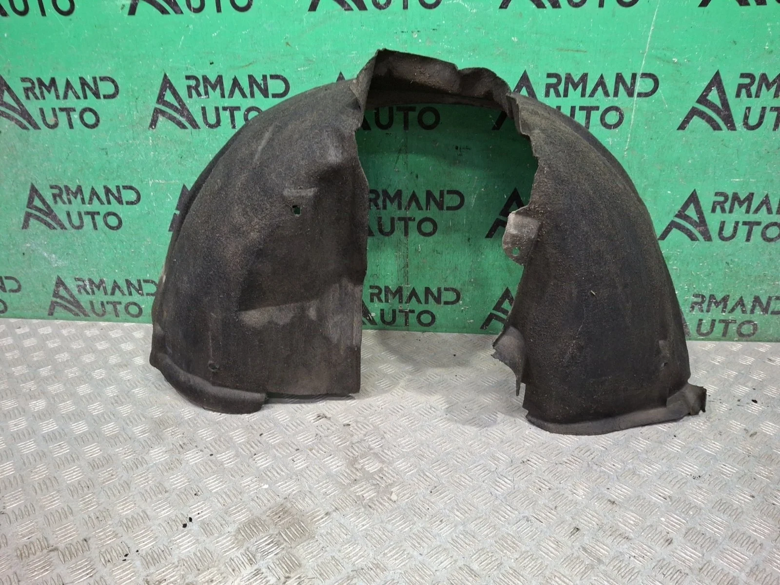 Подкрылок Volvo XC60 2008-2017