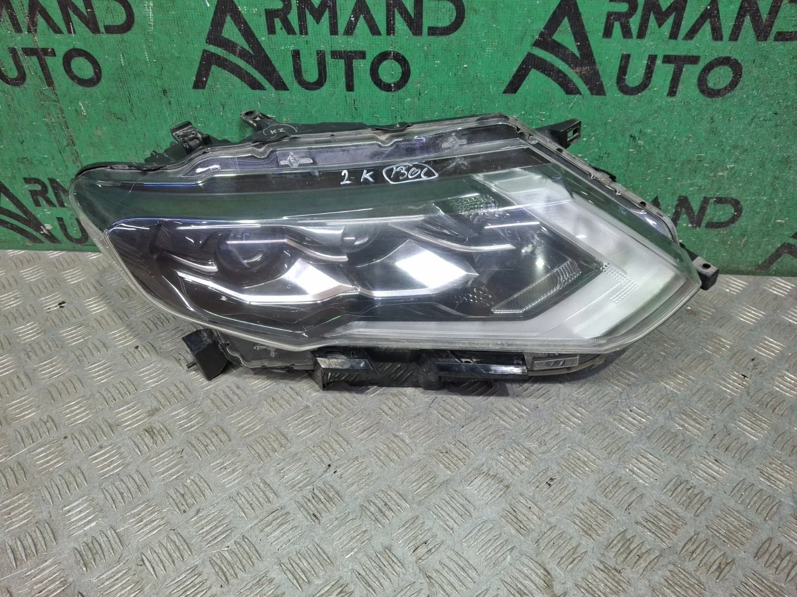 Фара Nissan X-Trail 2017-2022 3 T32