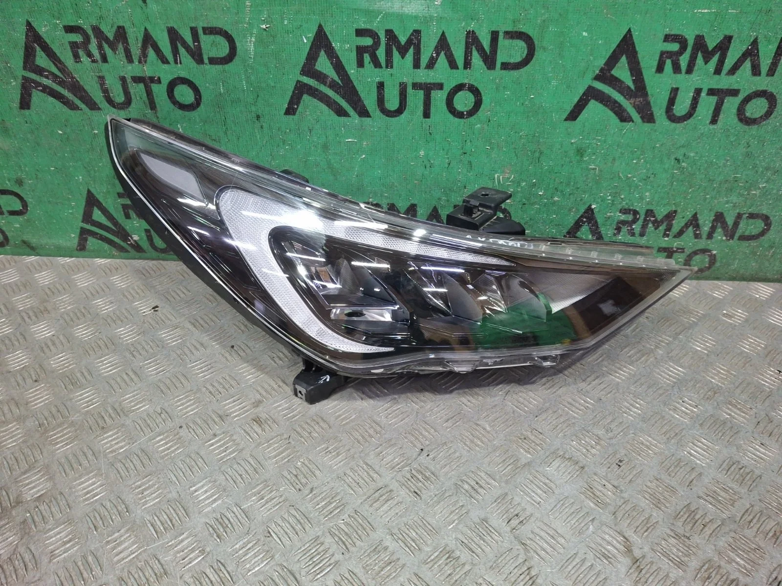 Фара Hyundai Solaris 2020-нв