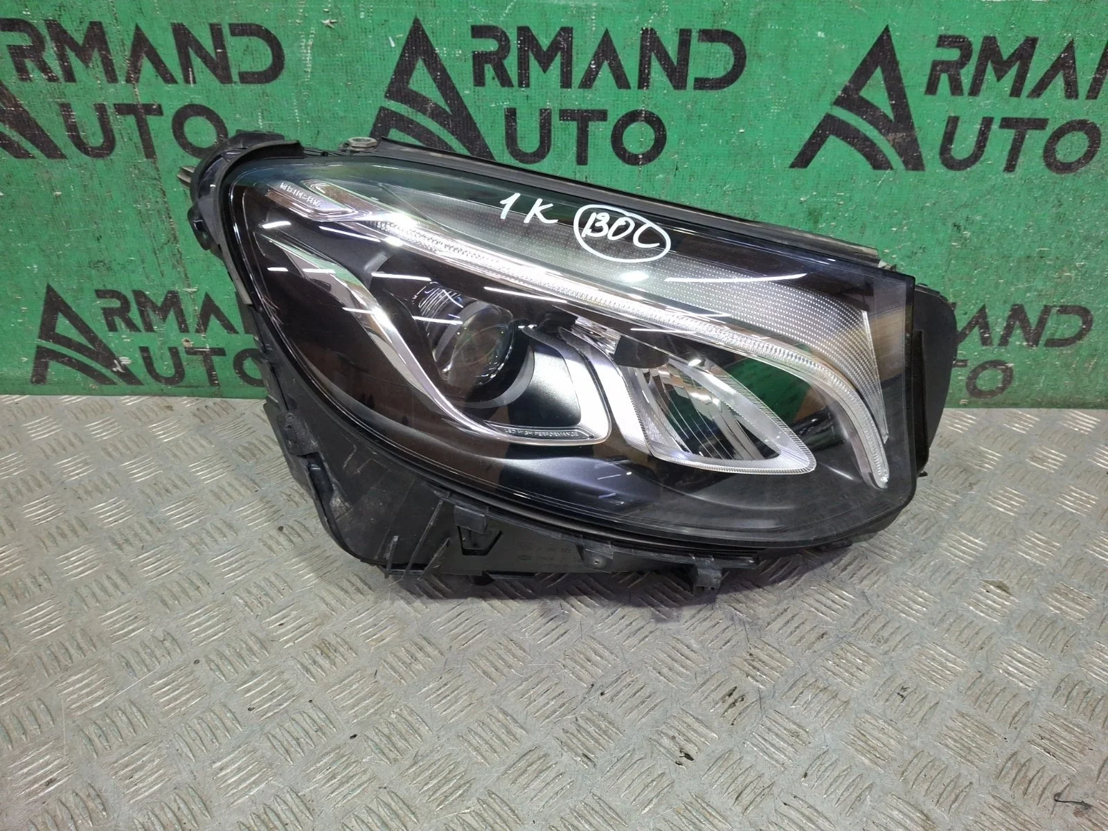 Фара Mercedes GLC-Class 2015-2019 X253