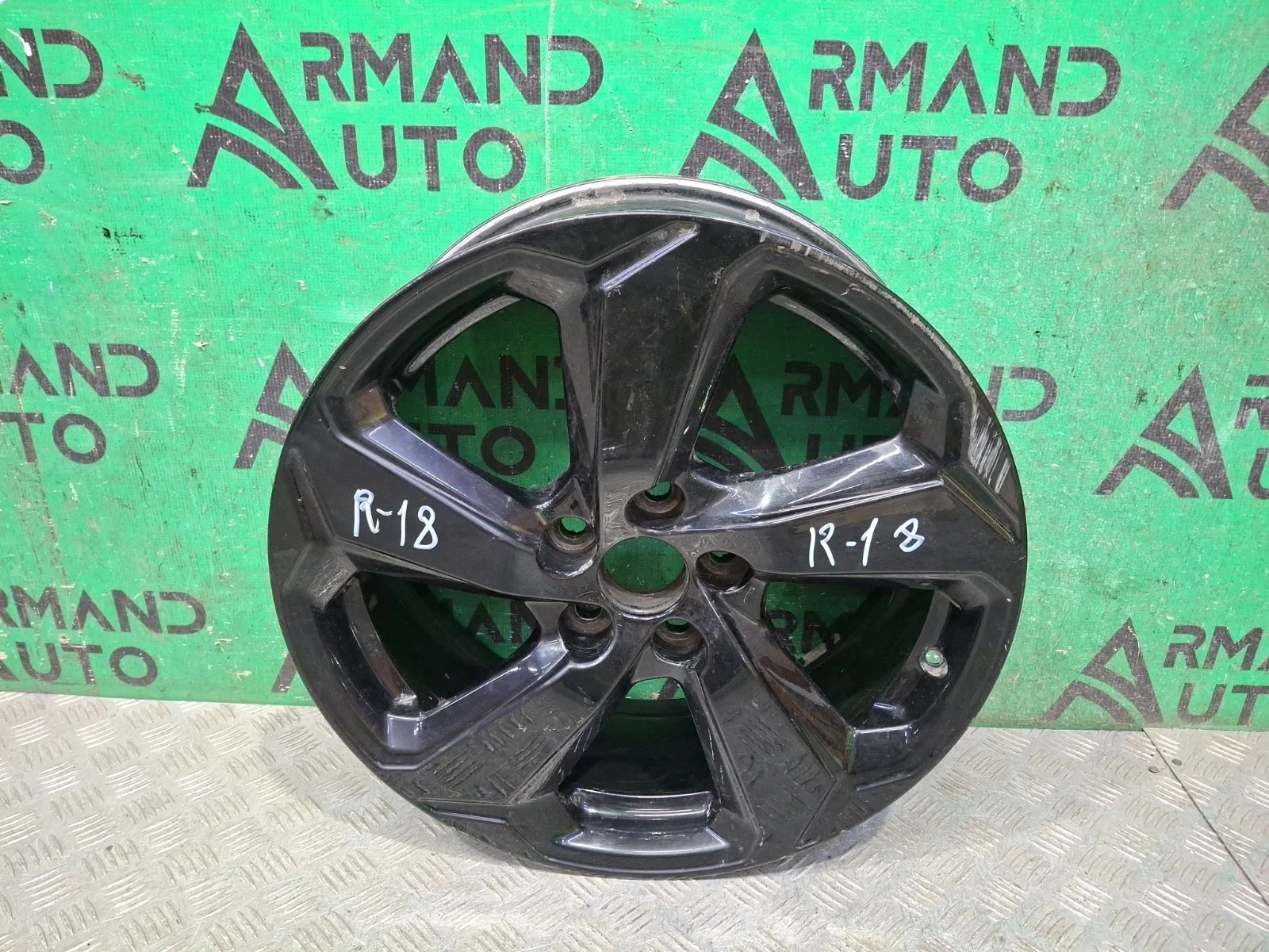 Диск колёсный r18 Toyota RAV4 5 XA50