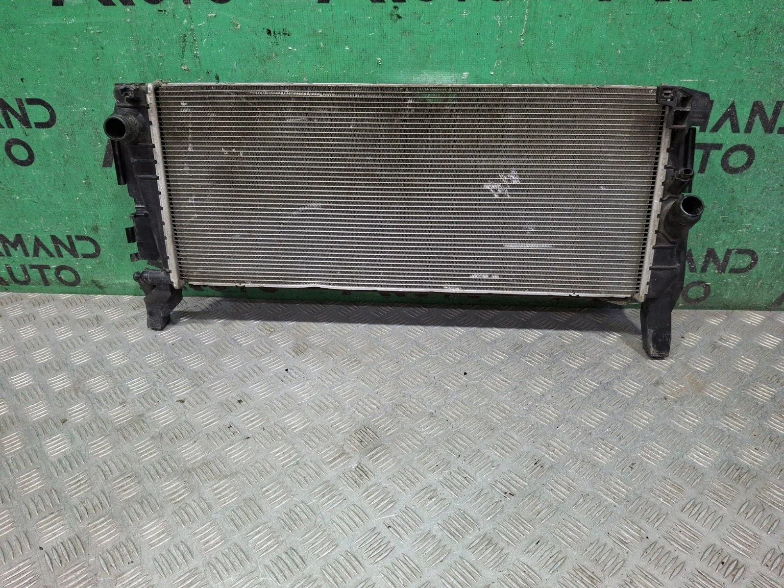 Радиатор двигателя (двс) BMW X1 2015-2022 F48