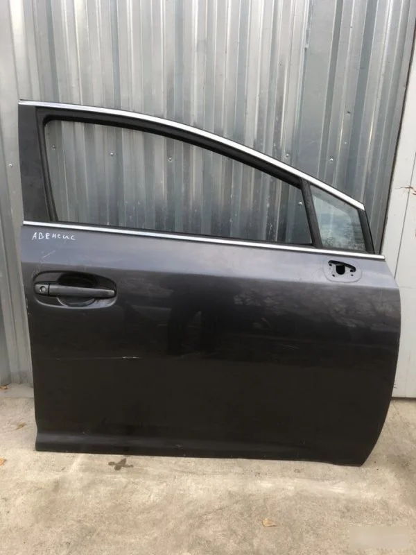 Дверь Toyota Avensis 3 2008-2015 6700105071 T270, передняя правая
