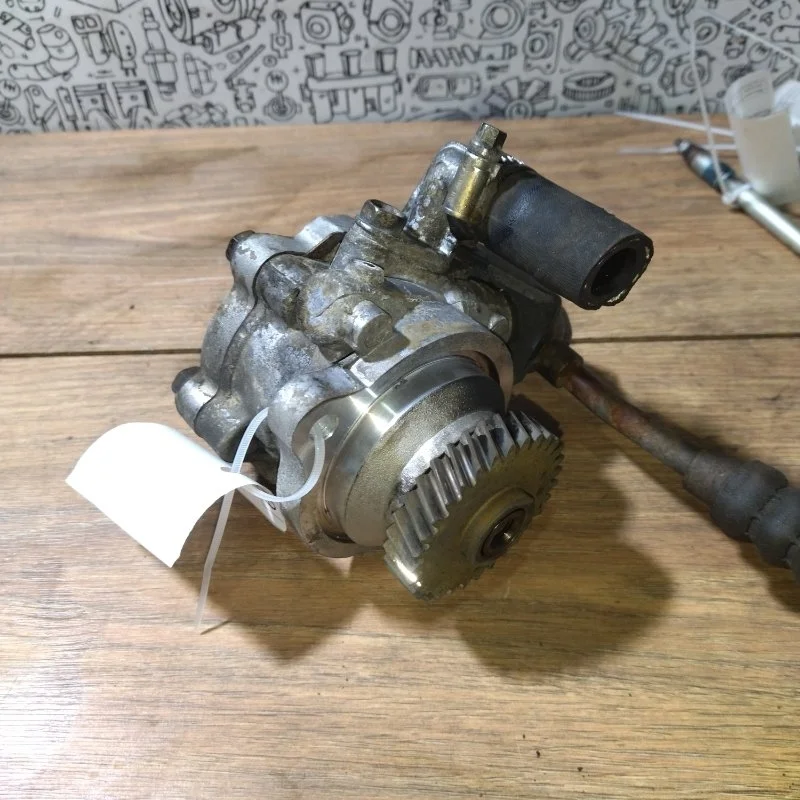 Насос Гур Nissan Patrol 2000-2008 49110VC100 ZD30DDTI