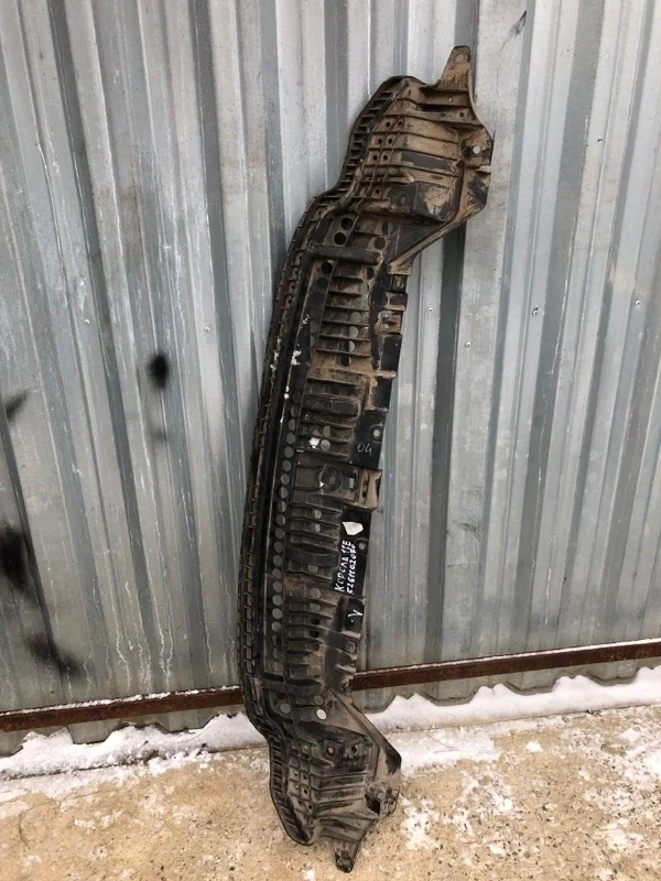 Пыльник бампера Toyota Corolla 2013-2018 5261802071 180, передний