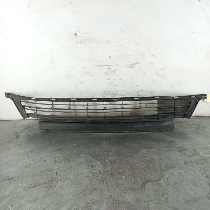 Решетка бампера Toyota RAV4 2013-2018 5311342080 40, передняя