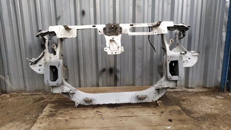 Панель передняя Mitsubishi Outlander XL 2009-2012 5256A611