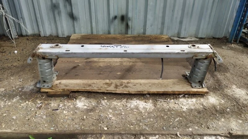 Усилитель бампера Toyota Avensis 3 2008-2015 5202105051 T270, передний