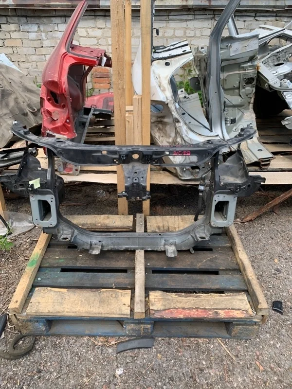 Панель передняя Mitsubishi Outlander XL 2007-2009 5256A611