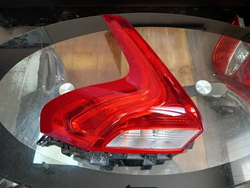 Фонарь Volvo v40 2013-2017 31395844, левый