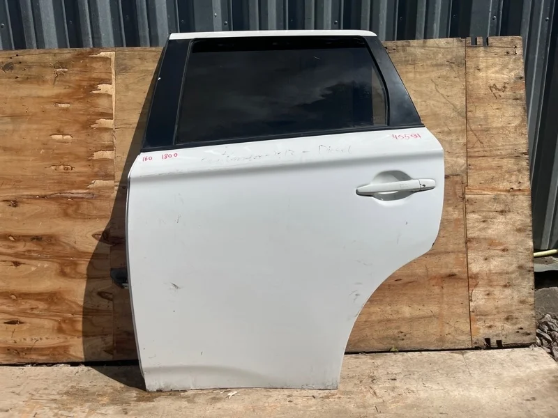 Дверь Mitsubishi Outlander 3 2012-2015 5730B390, левая