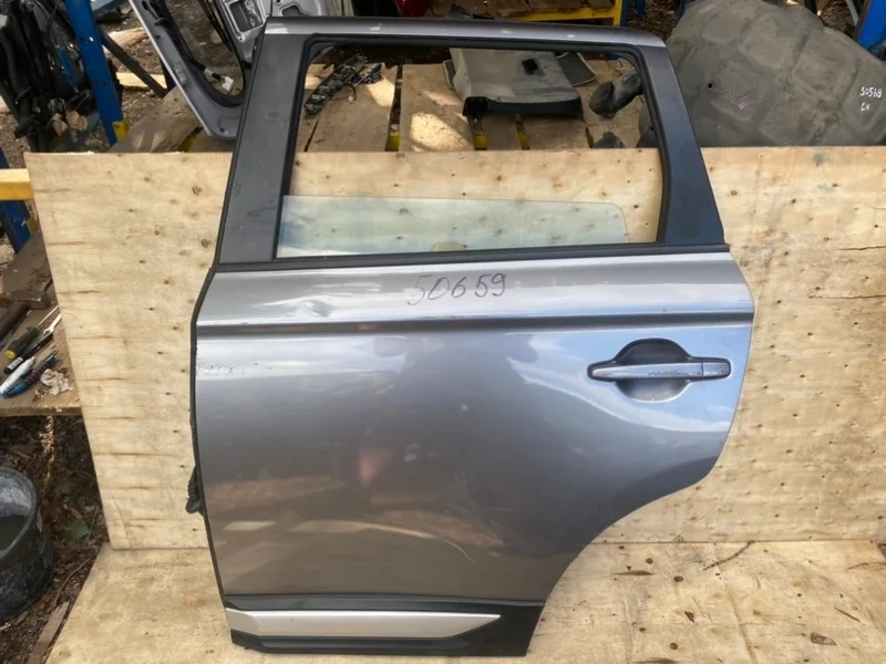Дверь Mitsubishi Outlander 3 2015-2021 5730B557, задняя левая