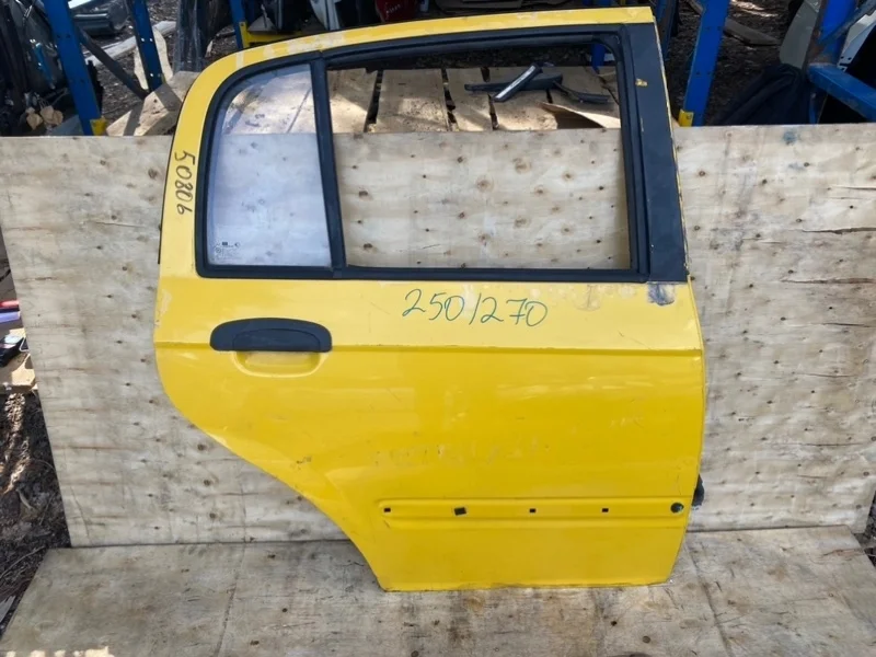 Дверь Hyundai Getz 2002-2011 770041C020, задняя правая
