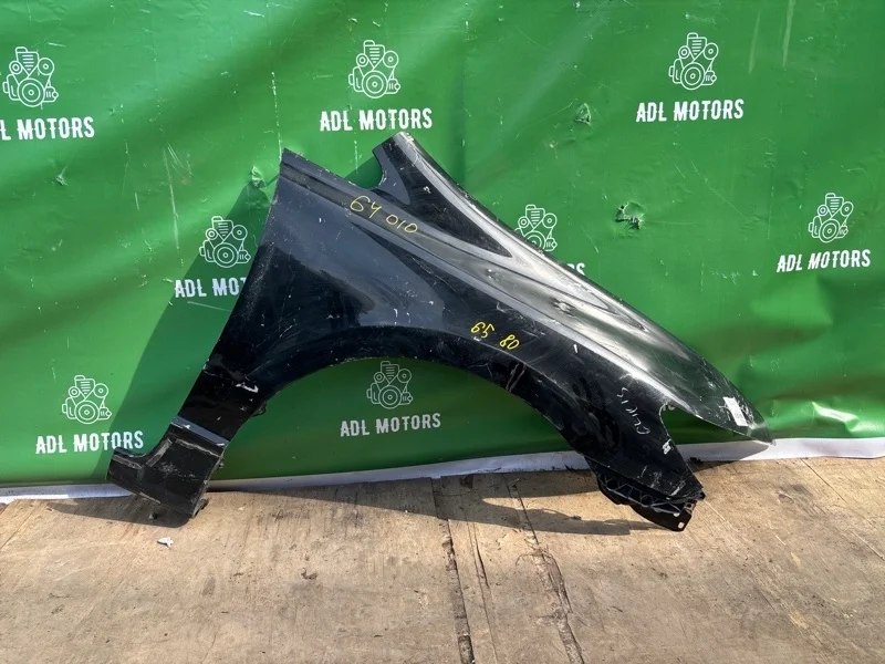Крыло Honda Civic 8 2006-2011 60211SNBJ00ZZ 4D, переднее правое