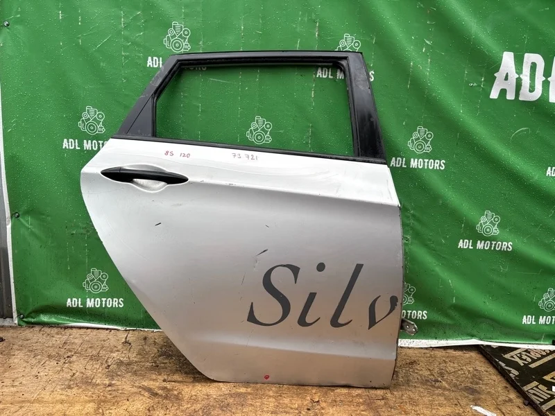 Дверь Hyundai i30 2015-2017 77004A6200 GD, задняя правая