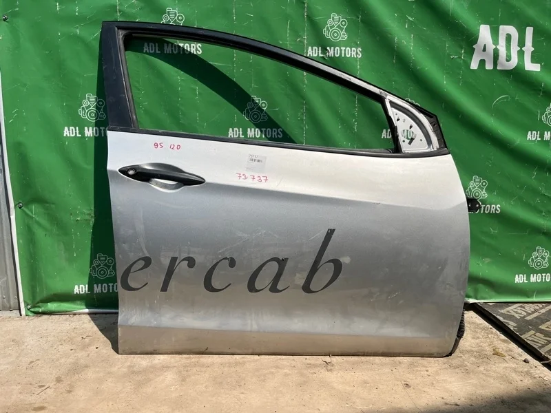Дверь Hyundai i30 2015-2017 76004A6000 GD, передняя правая