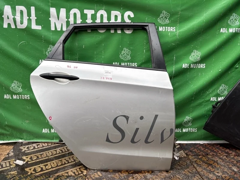 Дверь Hyundai i30 2015-2017 77004A6200 GD, задняя правая