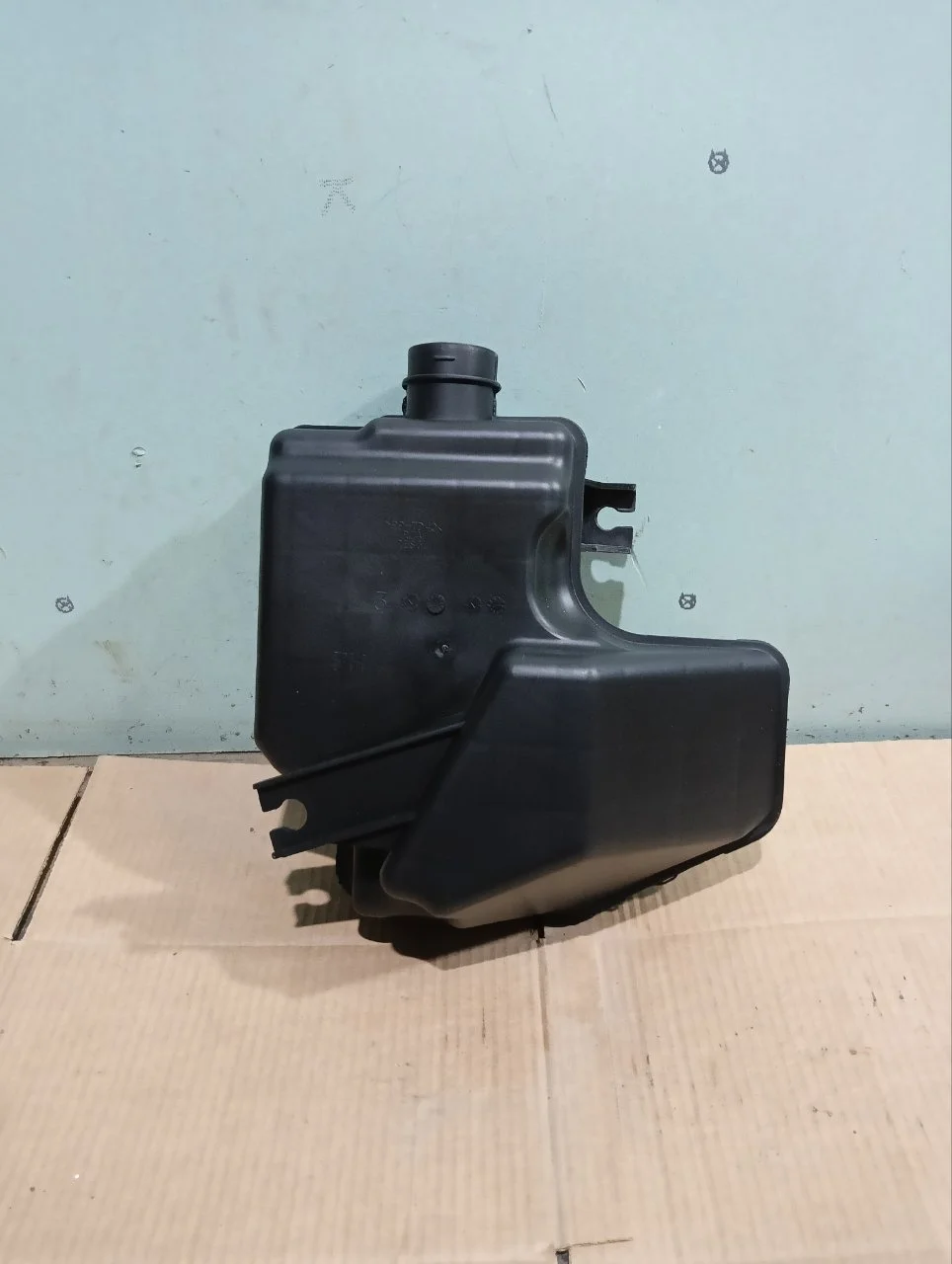 Резонатор воздушного фильтра Honda CR-V 3 2007-2012 17230RZA000