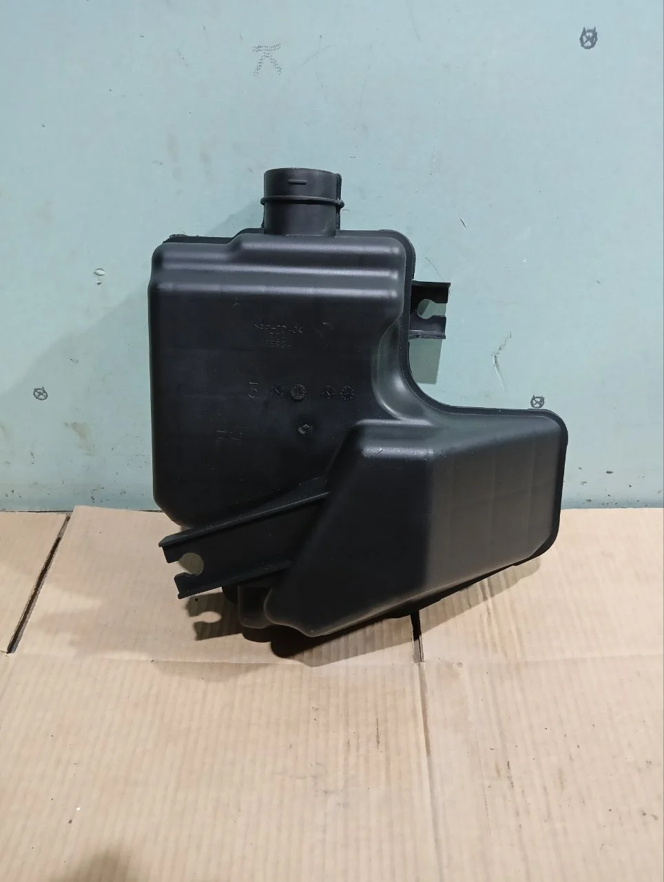 Резонатор воздушного фильтра Honda CR-V 3 2007-2012 17230RZA000