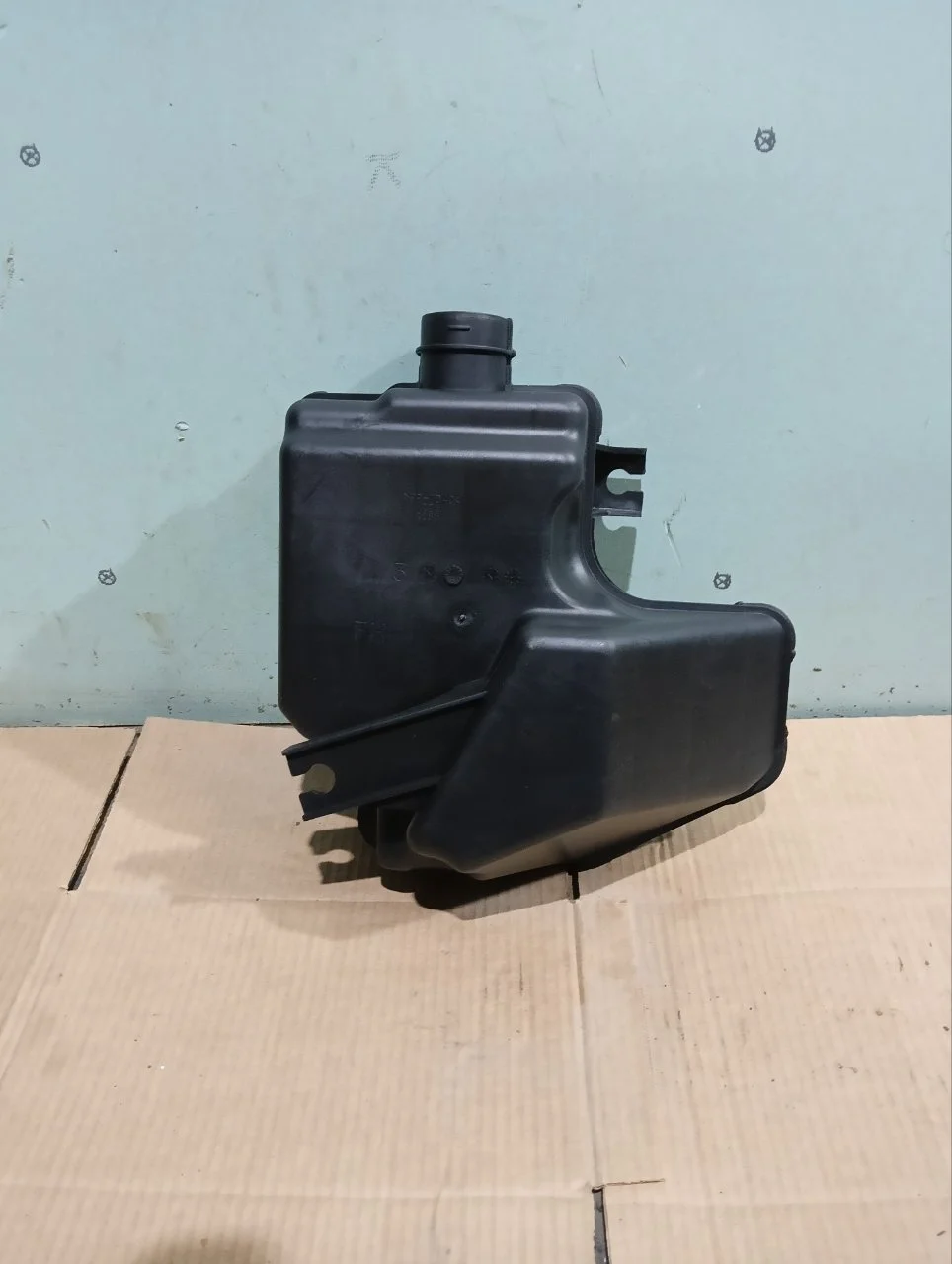 Резонатор воздушного фильтра Honda CR-V 3 2007-2012 17230RZA000