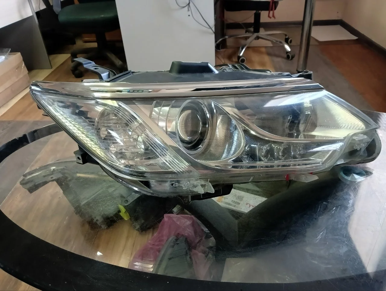 Фара ксенон Toyota Camry 2014-2017 8114533800 55, передняя правая