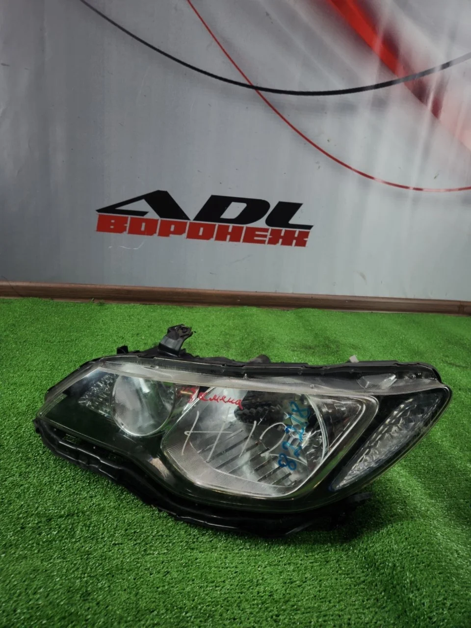 Фара галоген Honda Civic 8 2006-2008 33151SNBG51 4D