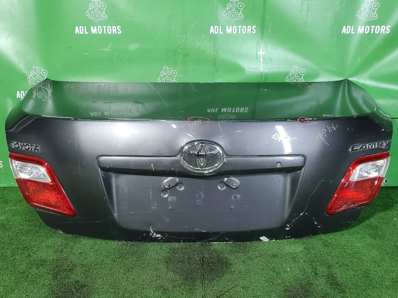 Крышка багажника Toyota Camry 2006-2011 6440133401 40