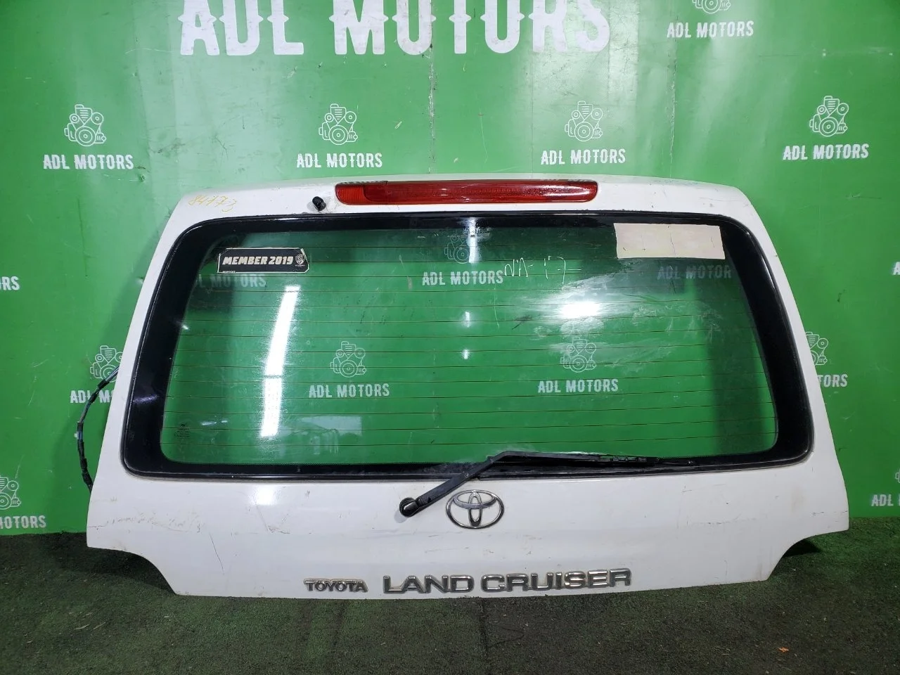 Крышка багажника Toyota Land Cruiser 1998-2007 6700560830 100