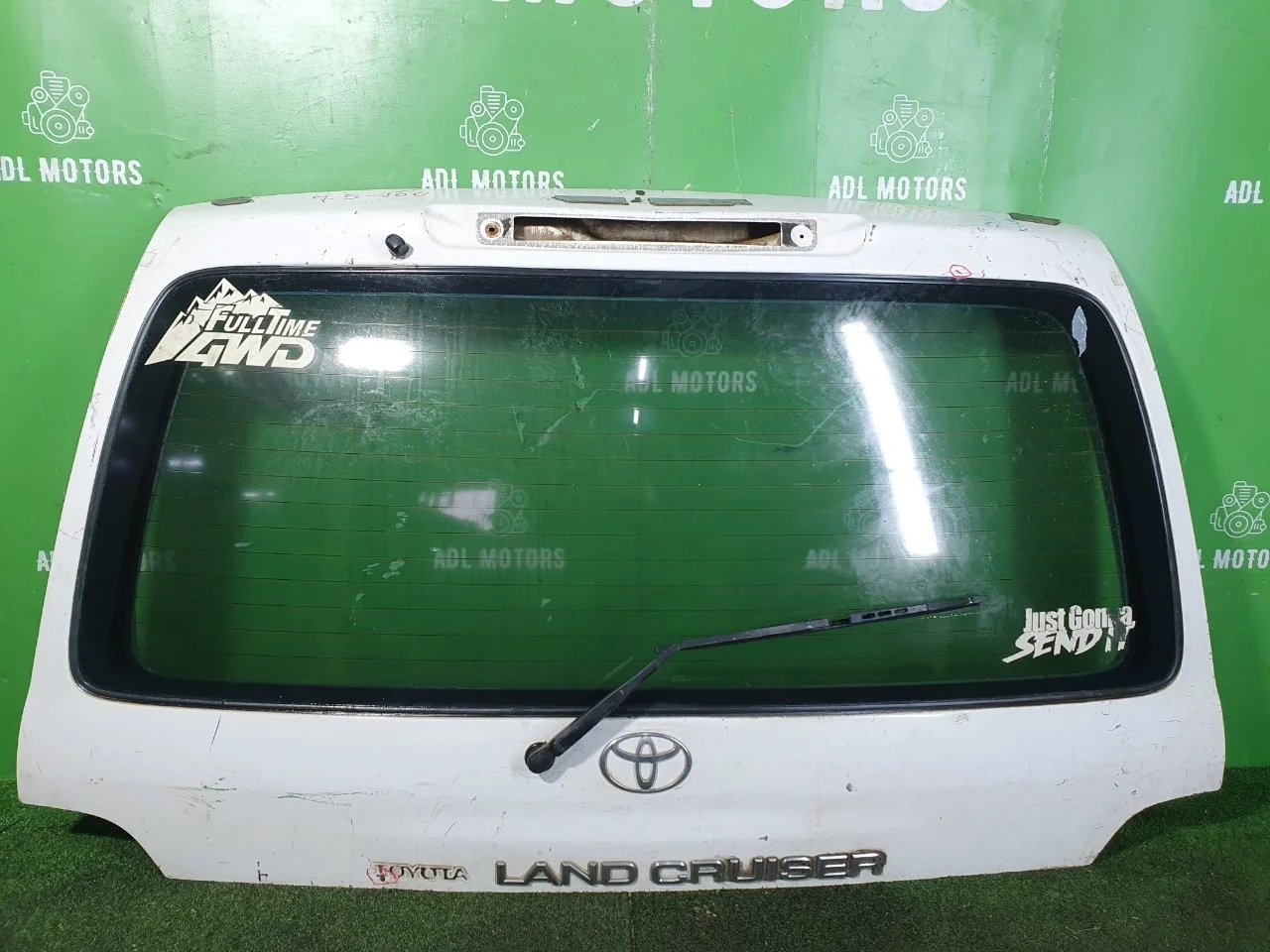 Крышка багажника Toyota Land Cruiser 1998-2007 6700560830 100