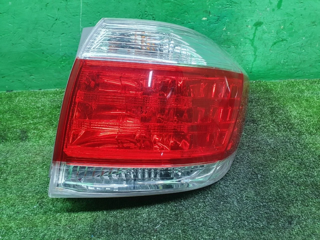 Фонарь Toyota Highlander 2 2007-2013 8156148280 U40, задний правый