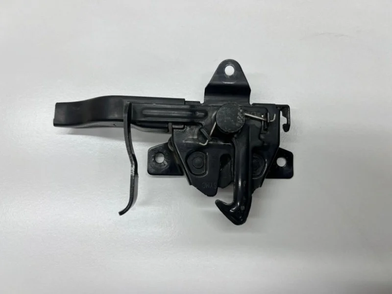 Замок капота SsangYong Kyron 1 DJ