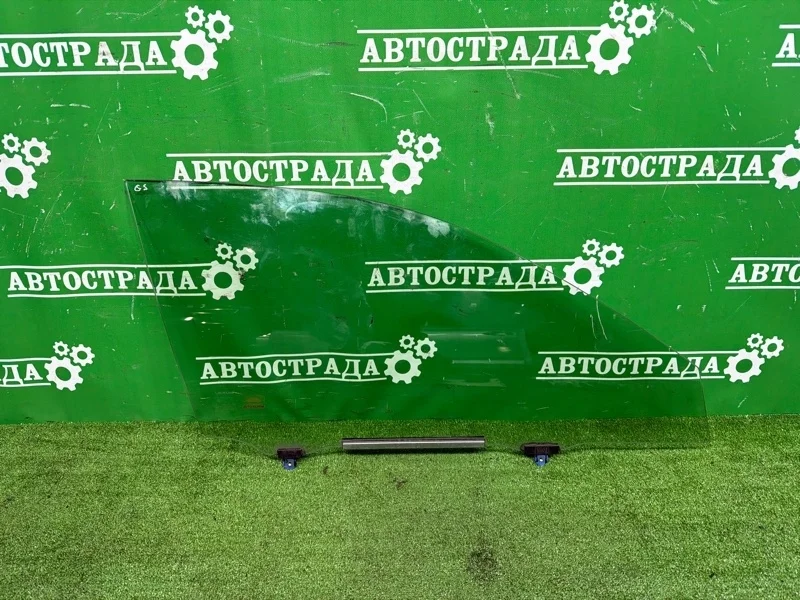 Стекло двери Lexus GS 2012-2018 6810130830, переднее правое