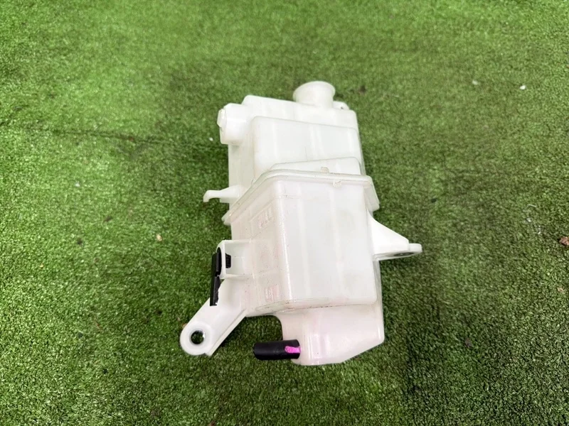 Бачок расширительный Lexus NX 2021-2026 1647025050