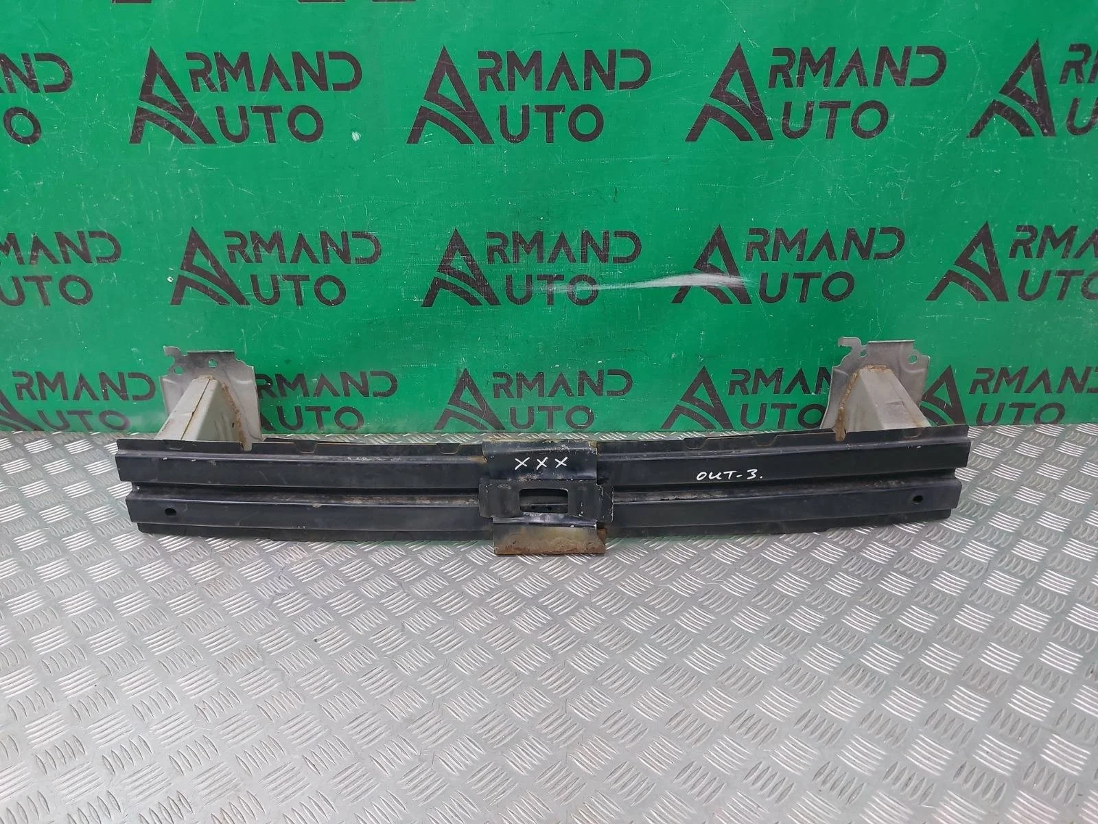 Усилитель бампера Mitsubishi Outlander 2012-нв 3