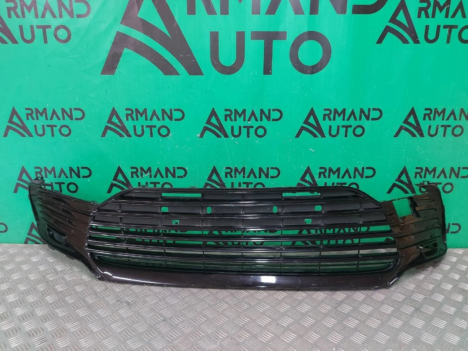 Решетка бампера Toyota Camry 2020-нв 8 XV70