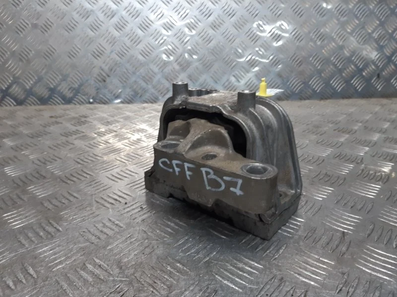 Подушка двигателя Volkswagen Passat B7