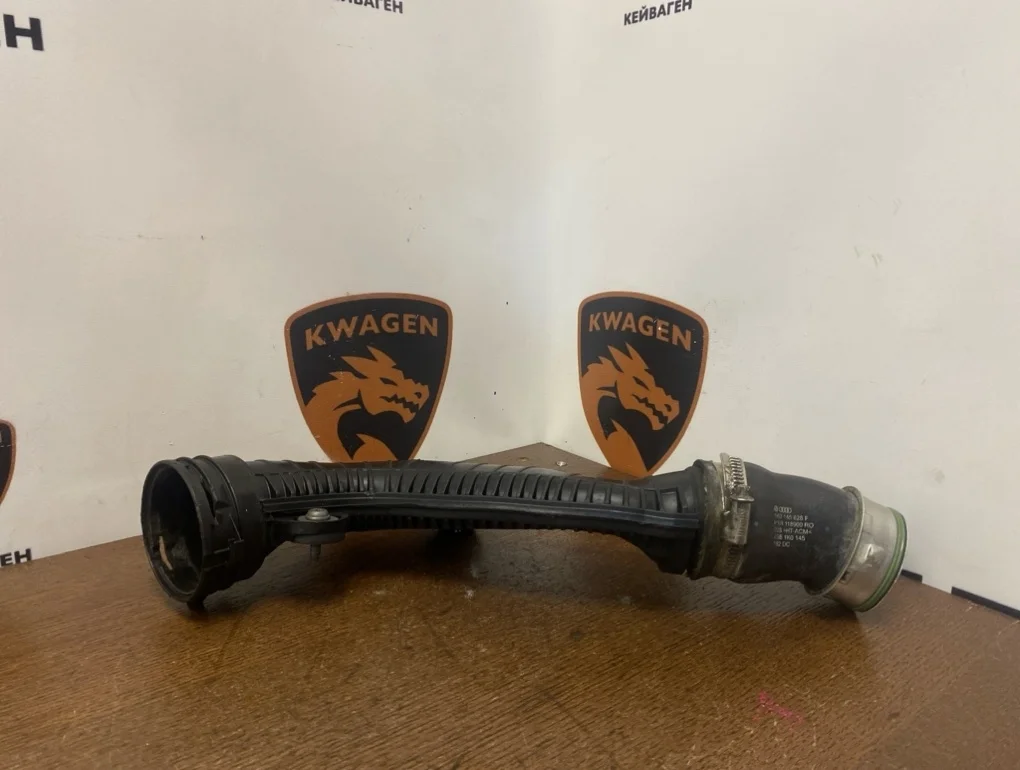 Патрубок интеркулера Skoda Octavia 2012 A5